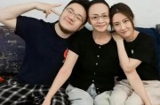 娱乐八卦姐妹吃瓜,吃瓜现场，笑料连连！